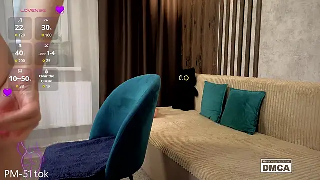 Holl1Would online show from March 25, 2026, 7:03 am