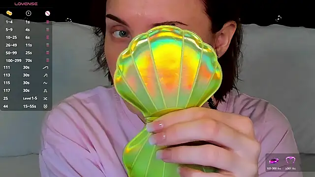 LianaFord online show from January 14, 2026, 2:17 am