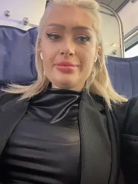 Snapshot of JennaLinn chatting on January 21, 2025, 11:35 am JennaLinn online show from January 21, 2025, 11:35 am