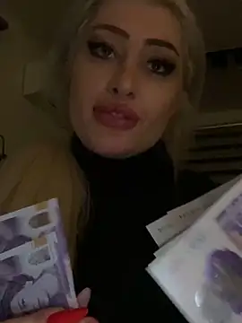 Snapshot of JennaLinn chatting on February 24, 2025, 8:47 pm JennaLinn online show from February 24, 2025, 8:47 pm