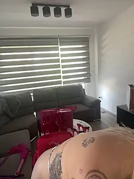 Snapshot of JennaLinn chatting on September 14, 2025, 12:04 pm JennaLinn online show from September 14, 2025, 12:04 pm