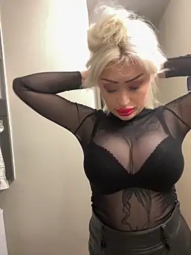 Snapshot of JennaLinn chatting on October 7, 2025, 6:49 pm JennaLinn online show from October 7, 2025, 6:49 pm