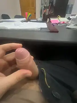 Snapshot of Vgma057 chatting on December 7, 2024, 1:51 pm Vgma057 online show from December 7, 2024, 1:51 pm