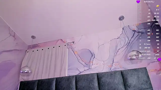 AntonellaRossi online show from April 5, 2026, 8:06 pm