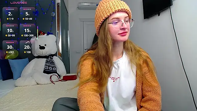 KateJonson online show from February 17, 2025, 12:48 pm