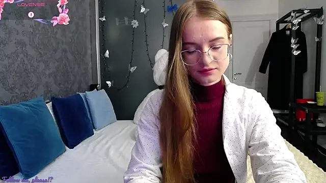 KateJonson online show from October 1, 2025, 6:30 am