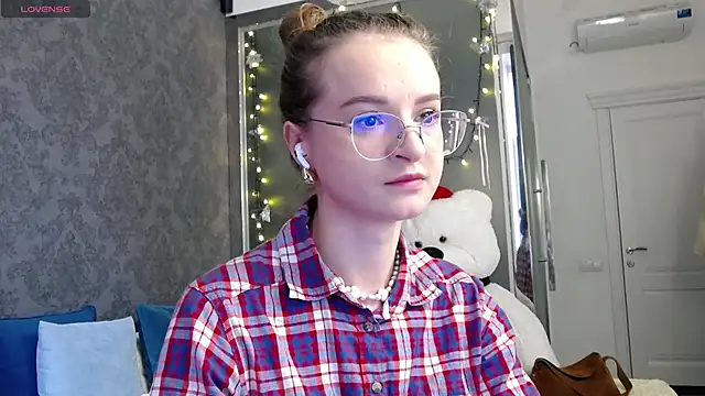 KateJonson online show from October 15, 2025, 6:46 am