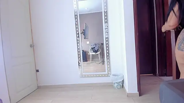 MelanyShayk online show from January 20, 2025, 3:07 pm