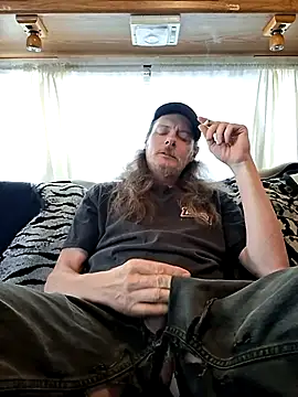 truckerlove69 online show from June 5, 2026, 3:40 pm