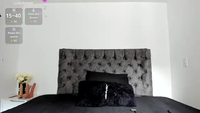 sweet  wild online show from February 10, 2026, 8:24 pm