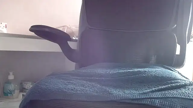 suedel65 online show from March 1, 2025, 11:39 am