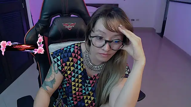 pink-2022 online show from February 26, 2026, 9:25 pm