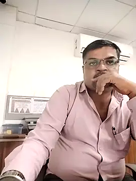 Desi Londa 143 online show from September 15, 2025, 5:29 am