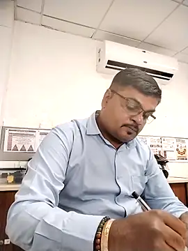 Desi Londa 143 online show from October 9, 2025, 5:05 am