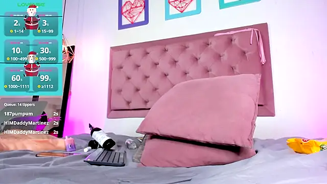 Eva Zc online show from December 18, 2024, 3:33 pm