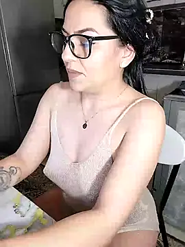 hot-babygirl online show from March 4, 2025, 9:54 pm