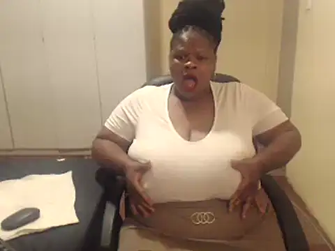 Snapshot of sweetnoziexx chatting on February 2, 2025, 3:32 am sweetnoziexx online show from February 2, 2025, 3:32 am