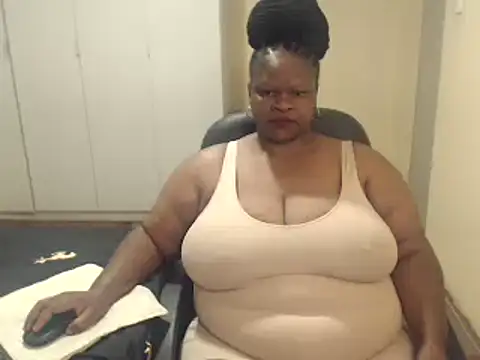 Snapshot of sweetnoziexx chatting on February 5, 2025, 4:14 pm sweetnoziexx online show from February 5, 2025, 4:14 pm