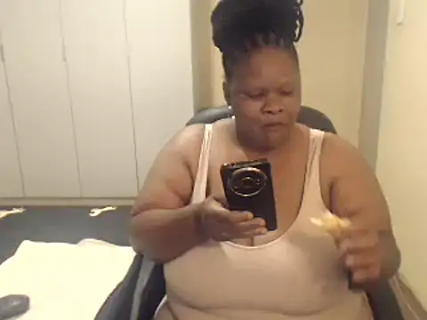 Snapshot of sweetnoziexx chatting on February 16, 2025, 1:49 pm sweetnoziexx online show from February 16, 2025, 1:49 pm