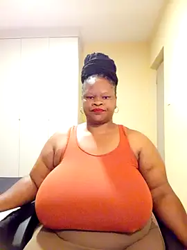 Snapshot of sweetnoziexx chatting on February 27, 2025, 5:24 am sweetnoziexx online show from February 27, 2025, 5:24 am