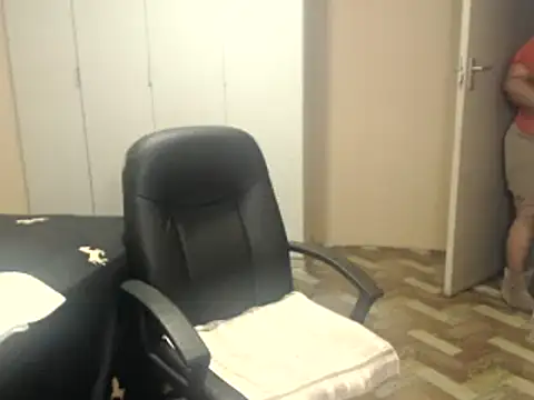 sweetnoziexx online show from June 8, 2026, 5:30 am