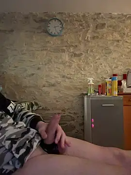 Snapshot of yann2392 chatting on April 7, 2026, 4:29 pm yann2392 online show from April 7, 2026, 4:29 pm