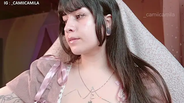 Snapshot of Renooh chatting on November 2, 2025, 1:19 am Renooh online show from November 2, 2025, 1:19 am