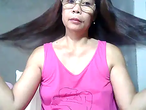 urwife tobe online show from May 11, 2026, 9:01 pm