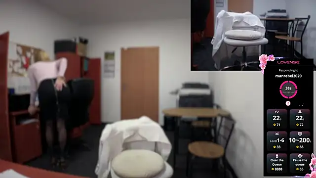 legsLONG online show from January 7, 2025, 7:42 am