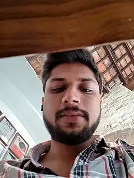  IRRESISTIBLE  online show from October 28, 2025, 7:01 am