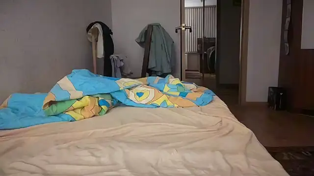 Lamonteik online show from November 10, 2025, 8:08 pm