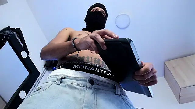 Snapshot of Samuel_Suarez chatting on March 6, 2026, 5:31 pm Samuel Suarez online show from March 6, 2026, 5:31 pm