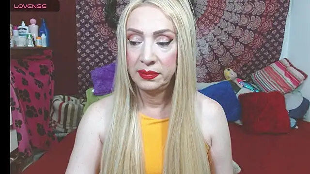 elena evans online show from September 8, 2025, 7:24 pm