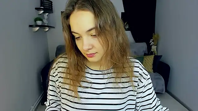 KristinaLoison online show from December 17, 2024, 11:28 am