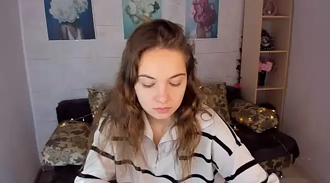 KristinaLoison online show from December 26, 2024, 4:14 pm