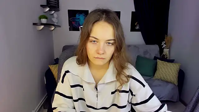 KristinaLoison online show from January 24, 2025, 4:06 pm