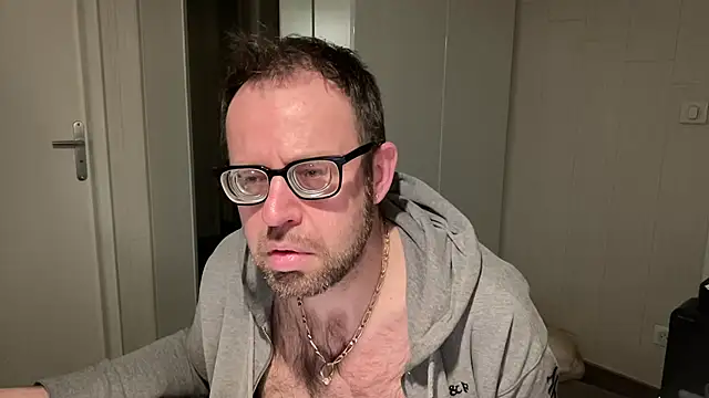 FABIOGLASSES online show from January 19, 2025, 9:23 pm