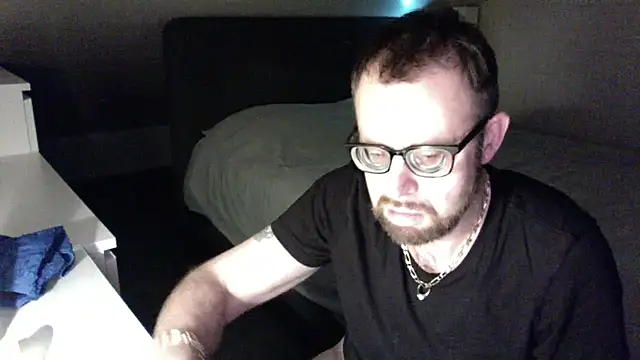 FABIOGLASSES online show from February 13, 2025, 2:23 am