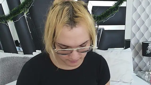 katya kozlov online show from December 10, 2024, 11:22 am