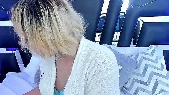 katya kozlov online show from February 24, 2025, 3:33 am