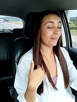 aisha es online show from September 24, 2025, 5:38 pm