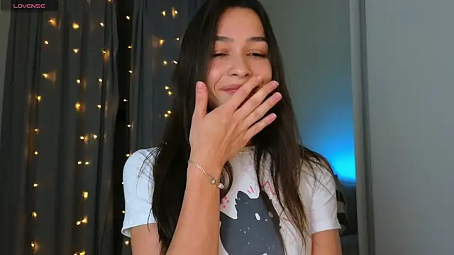 Snapshot of mo1ly chatting on January 1, 2025, 3:02 am mo1ly online show from January 1, 2025, 3:02 am