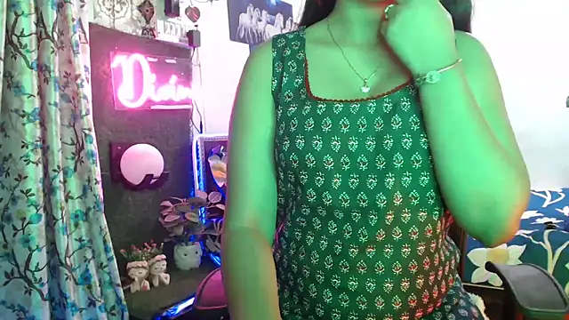 The Divine Love online show from December 22, 2024, 8:14 pm