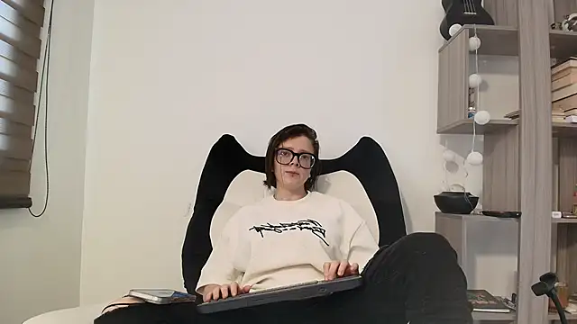 Arya starrk online show from March 9, 2026, 2:21 pm