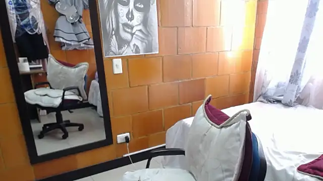 charlote temple online show from October 20, 2025, 2:50 pm