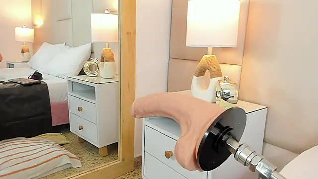 AntoniaRoss  online show from March 18, 2025, 7:53 pm