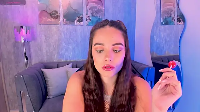 MelanieHudson  online show from December 7, 2024, 12:30 am