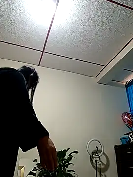 kelly dirty  online show from October 9, 2025, 1:09 pm