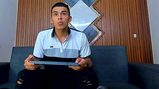 yeckodream online show from March 7, 2025, 4:13 am