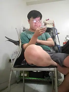 Snapshot of ksshp9502 chatting on November 16, 2025, 5:40 pm ksshp9502 online show from November 16, 2025, 5:40 pm